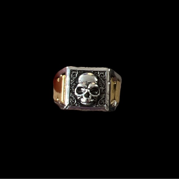 Other - Skull ring 💀